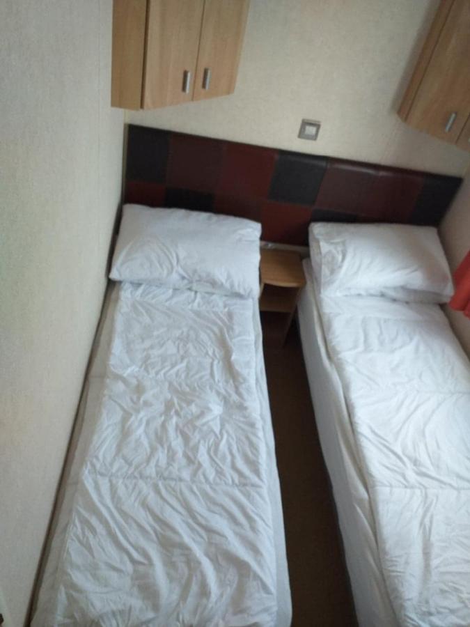 6 Berth Deluxe Ml7 On The Golden Palm Hotel Чапъл Сейнт Лионардс Екстериор снимка